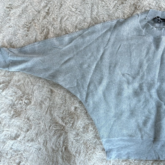 Lulu’s gray ribbed bat wing sweater, size medium - Picture 2 of 5